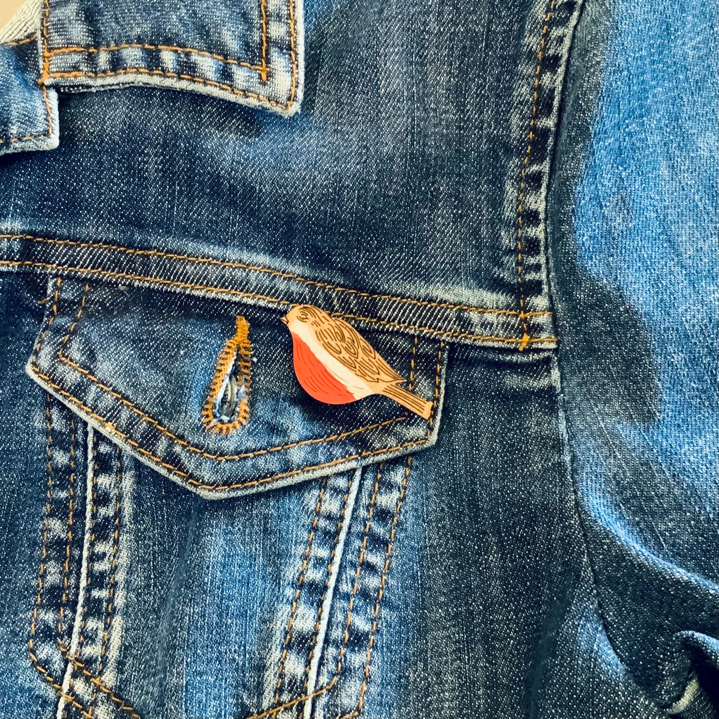 Robin Mini Pin Badge